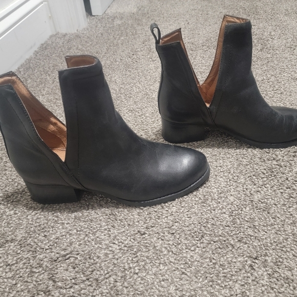 Oriley booties - Picture 3 of 6